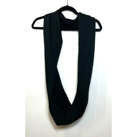 Clever Travel Companion Infinity Travel Scarf Secret Zipper Pocket Black NWT - Picture 5 of 13